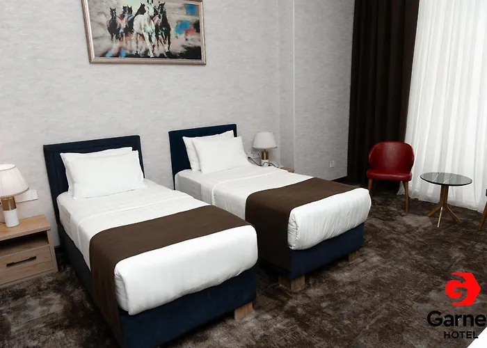Garnet Mir Hotel